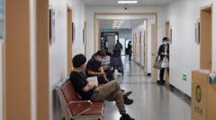 她为什么找陌生人陪看病？杭州陪诊服务让孤独患者有依靠